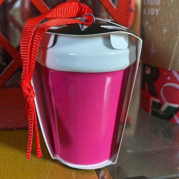 ⭐️⭐️Starbucks⭐️⭐️ 2021 Pink Ornament - Picture 3 of 5